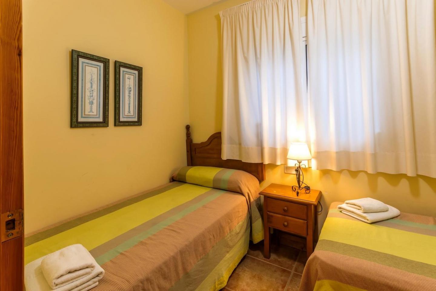 Apartamentos La Casa Del Barrio مارو المظهر الخارجي الصورة
