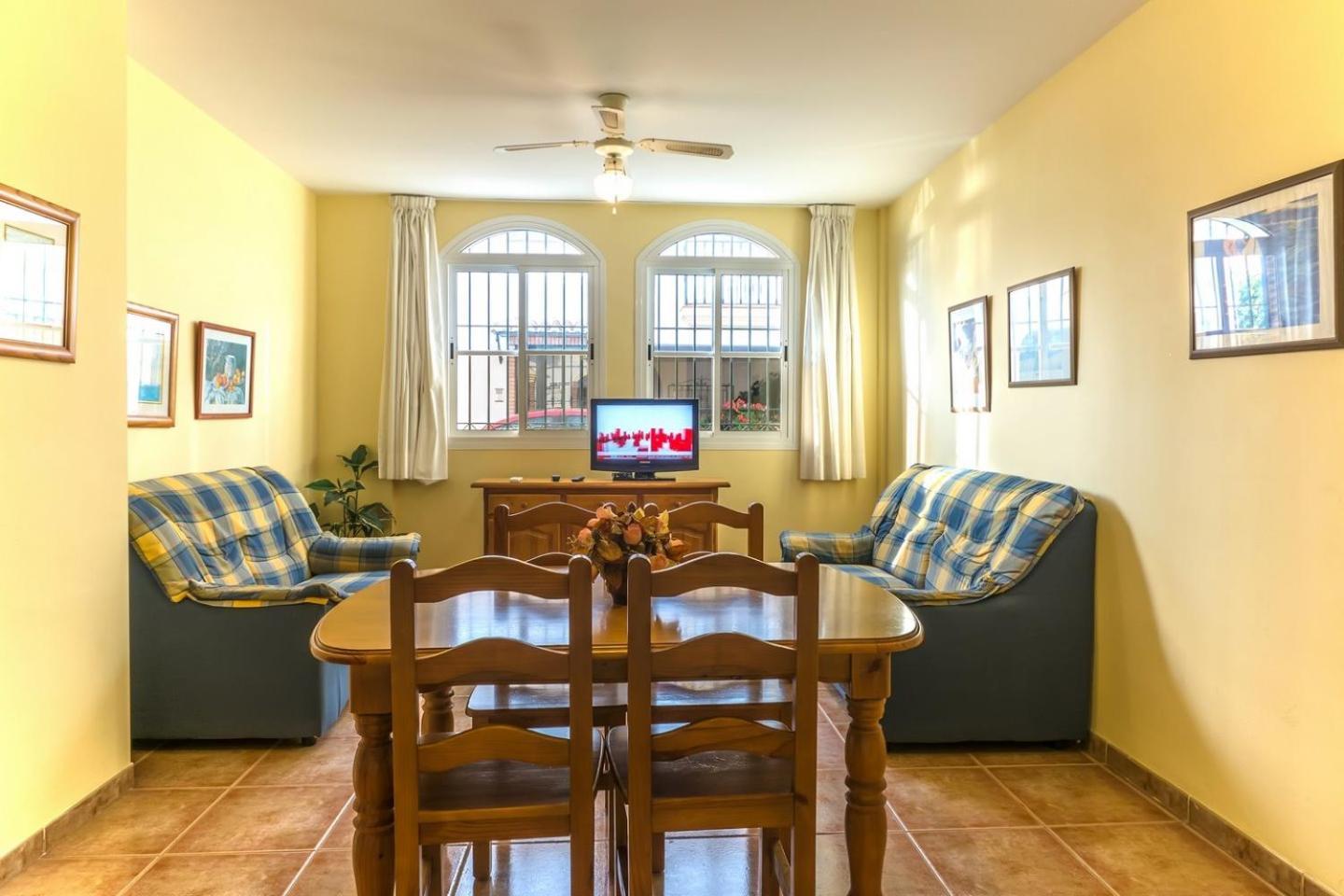 Apartamentos La Casa Del Barrio مارو المظهر الخارجي الصورة