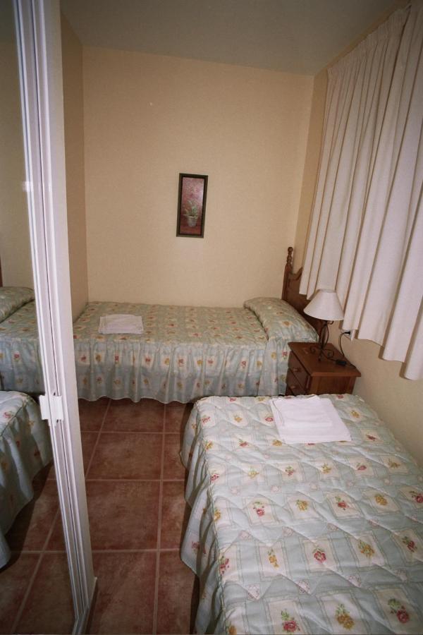 Apartamentos La Casa Del Barrio مارو الغرفة الصورة